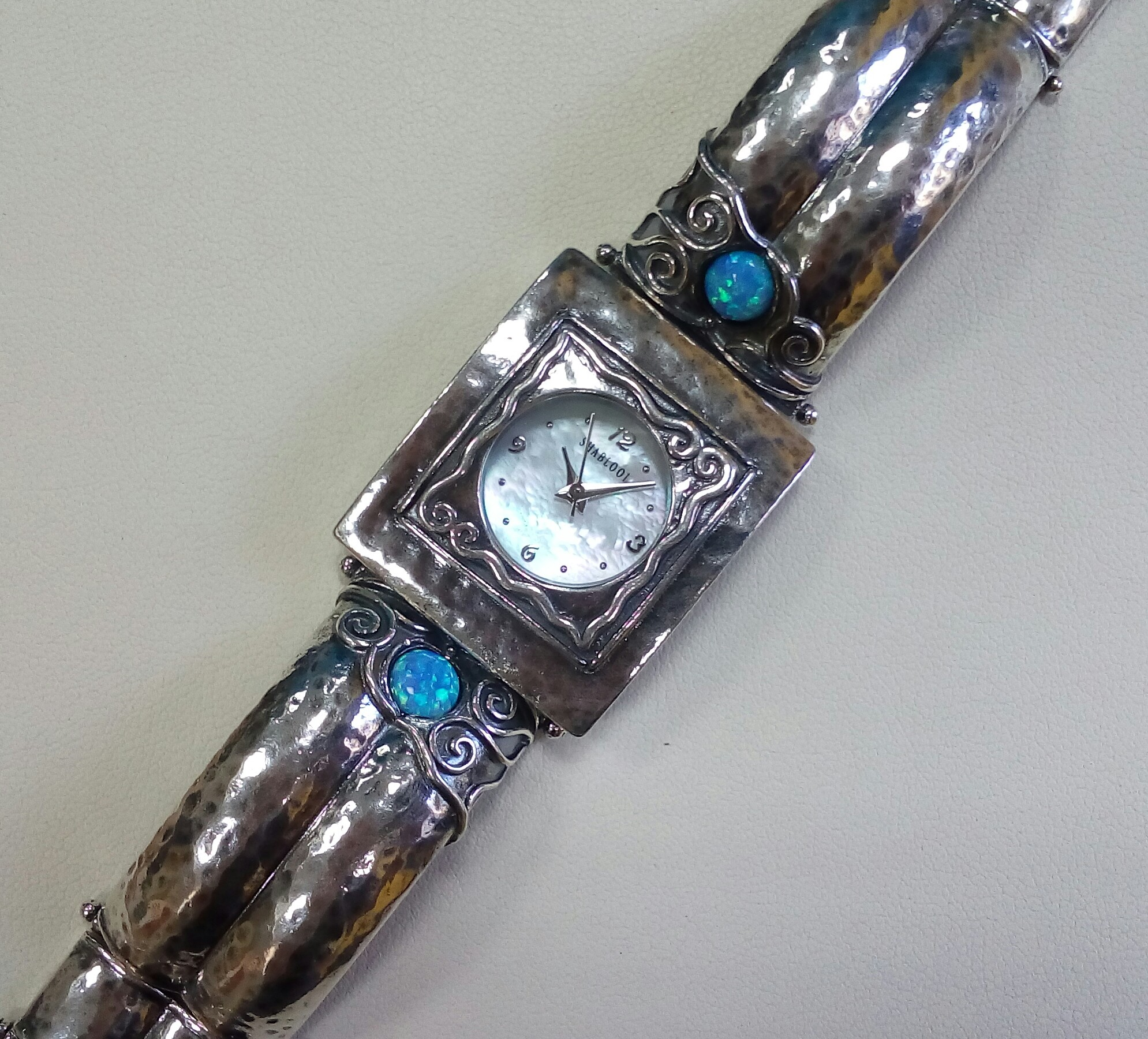 Часы серебро 925* W35/11100 Опал синт. 57,06 гр 18,5 см  по заказу ЮК Серебро Израиль